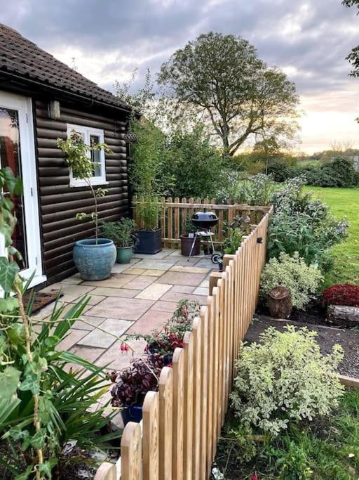Cosy Studio Retreat In Wells, Somerset Exterior foto